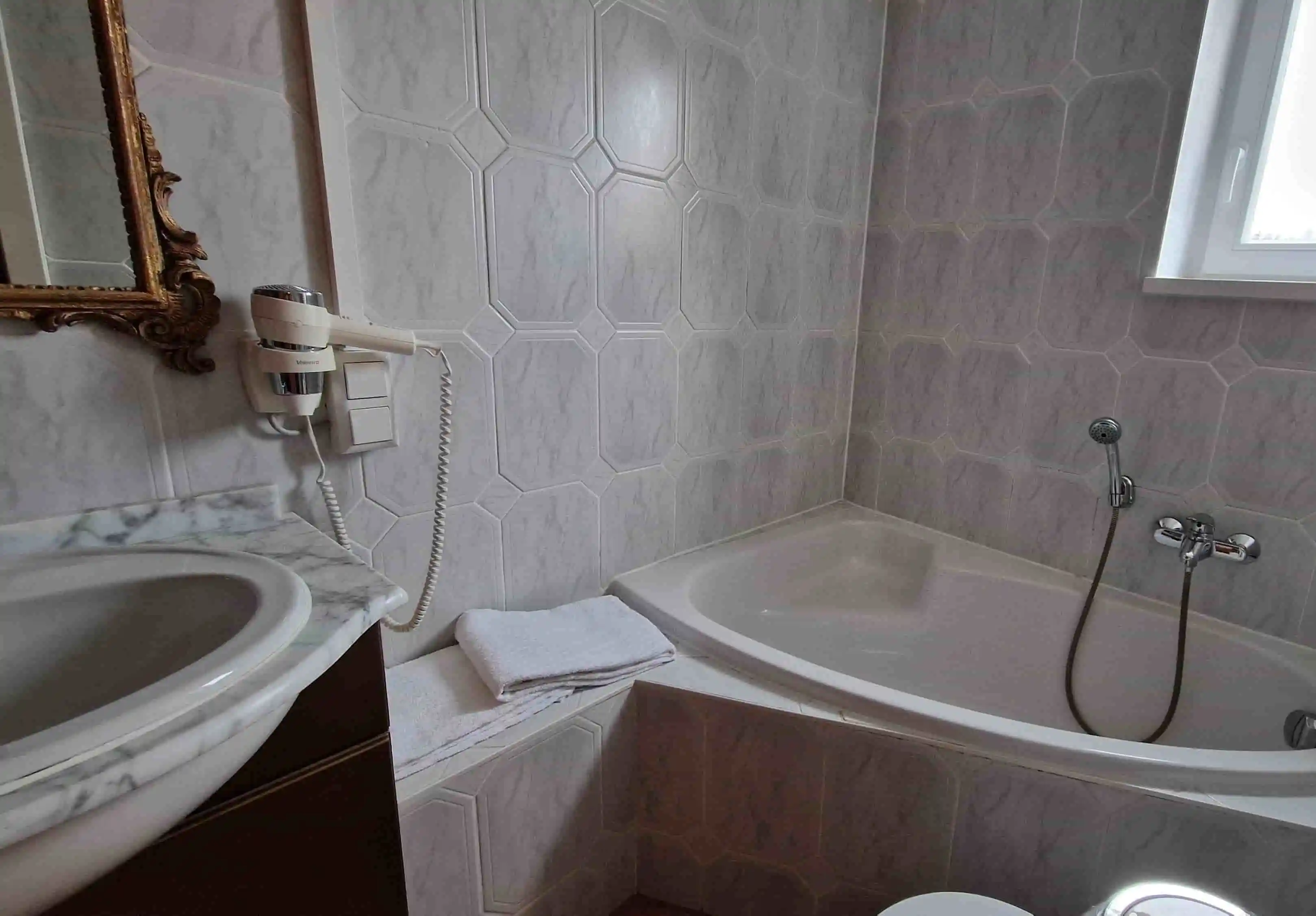 Badezimmer Hotel Kirchheimbolanden